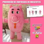 Fantasia de Mascote Porco Rosa Cofre